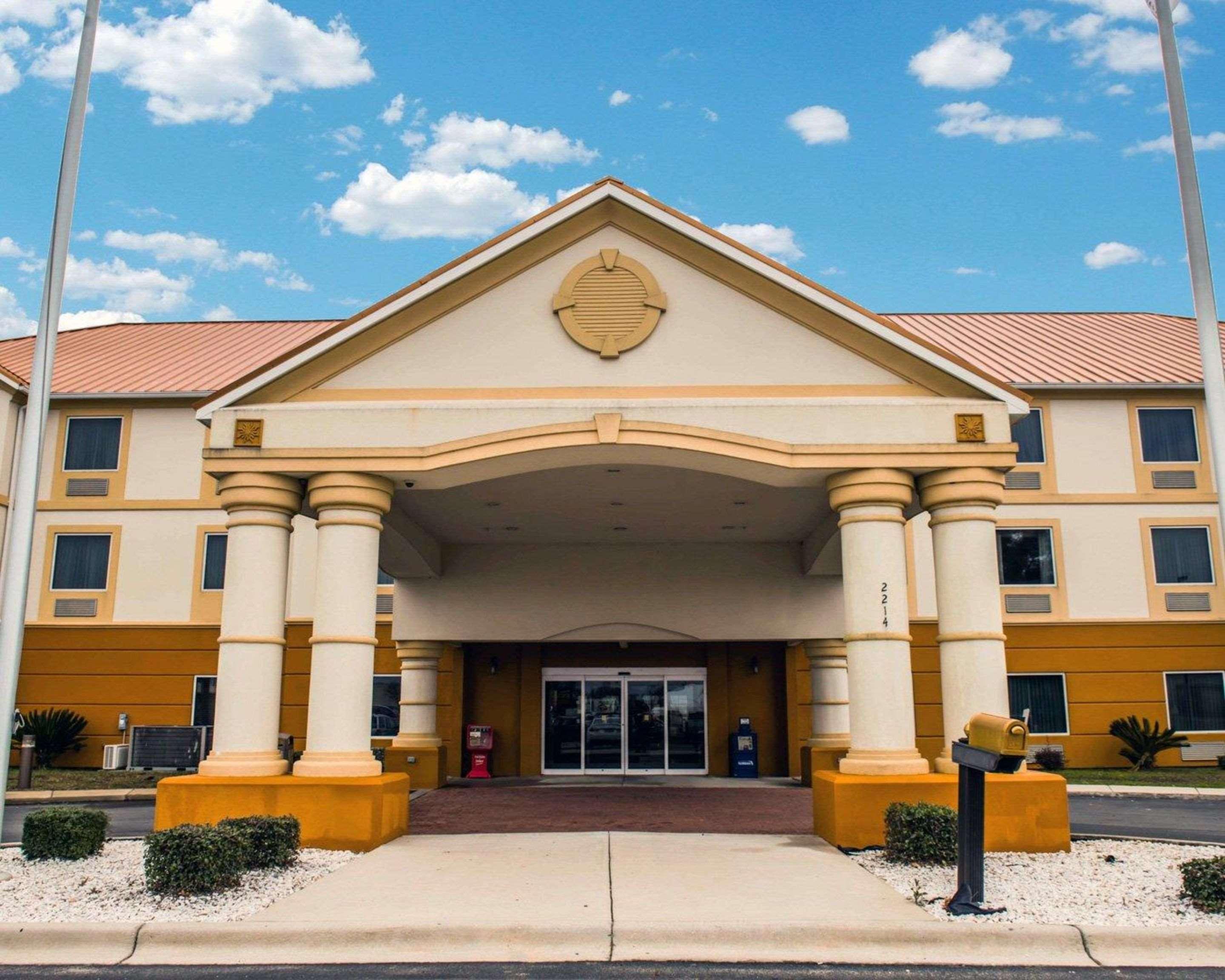 Comfort Inn & Suites Marianna I-10 Exterior photo